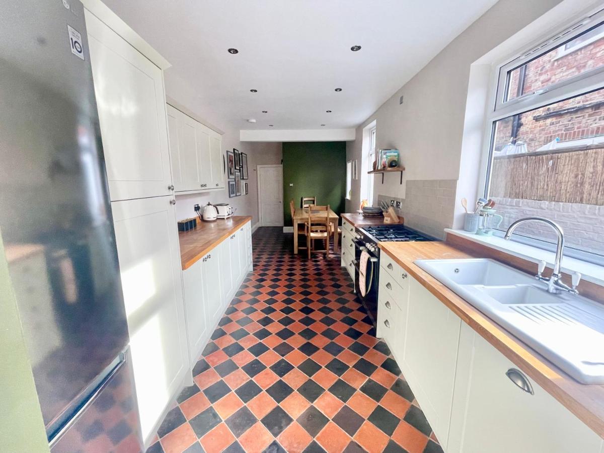 Vila Woodvale York Exteriér fotografie